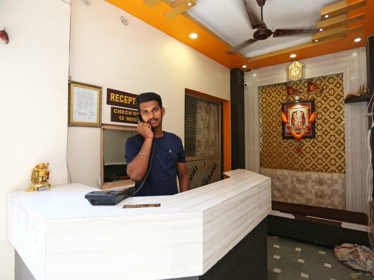 Spot On 45585 Hotel Aakash Ganga Varanasi Exterior photo