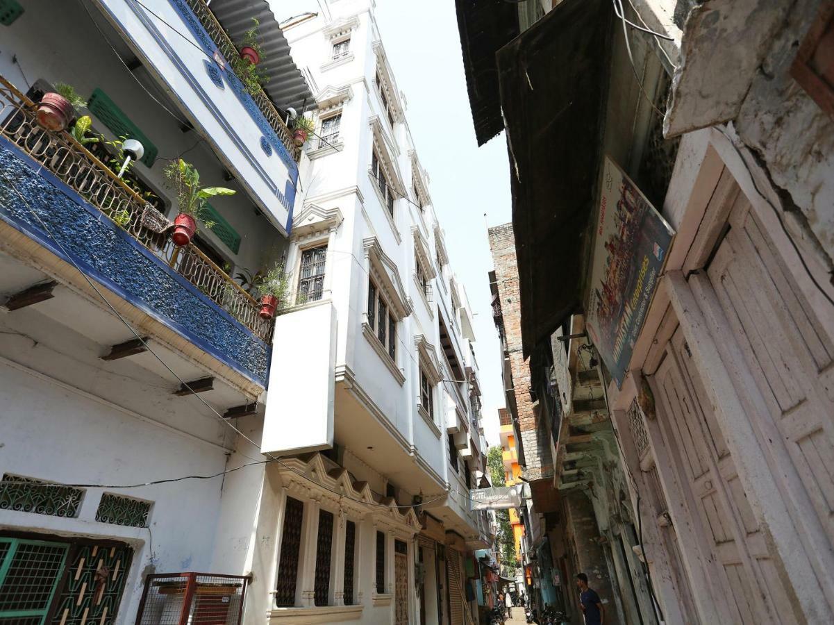 Spot On 45585 Hotel Aakash Ganga Varanasi Exterior photo