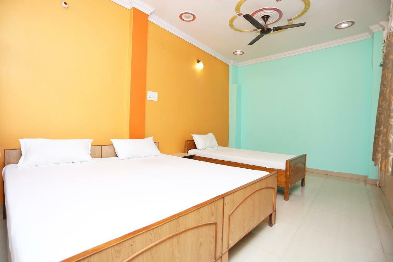 Spot On 45585 Hotel Aakash Ganga Varanasi Exterior photo