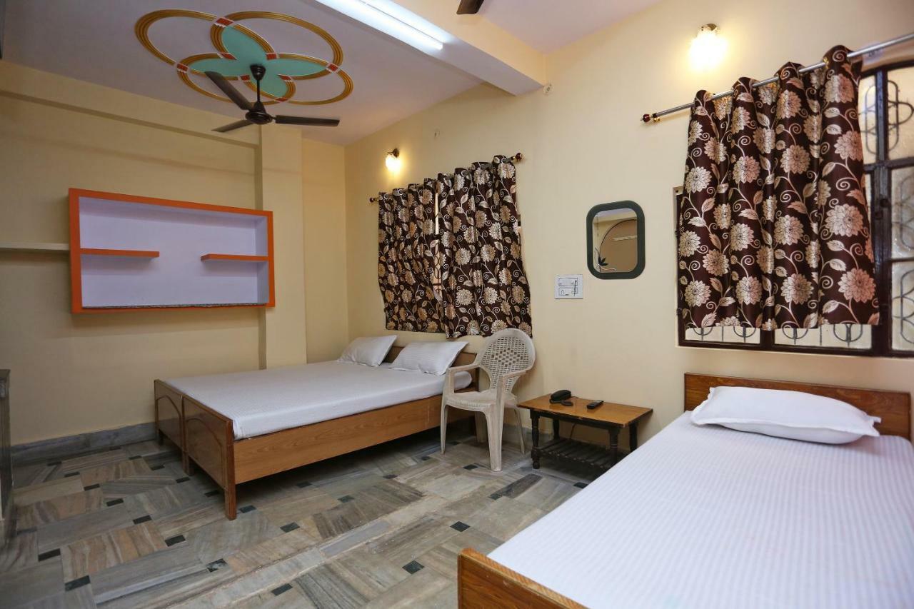 Spot On 45585 Hotel Aakash Ganga Varanasi Exterior photo