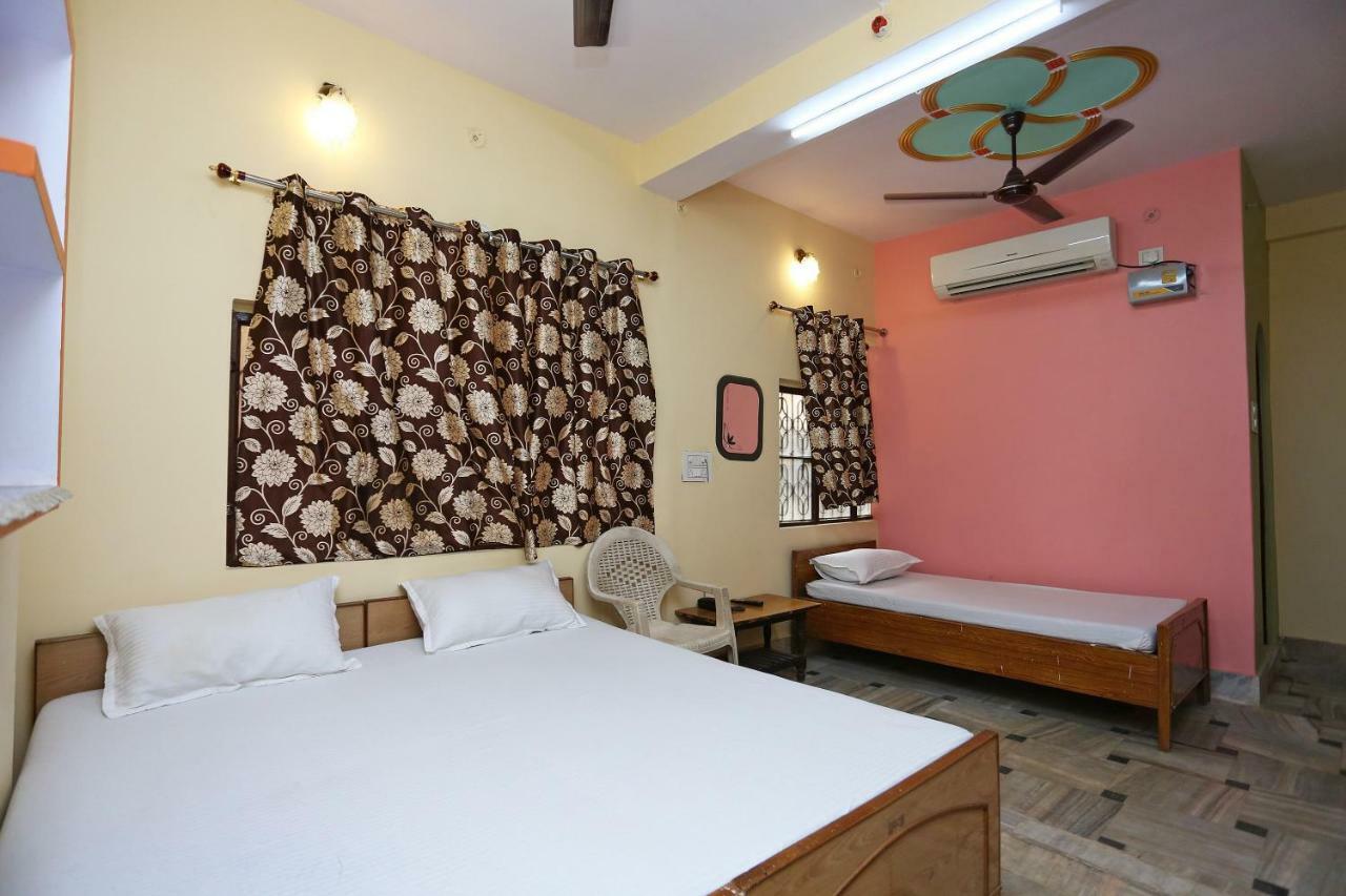 Spot On 45585 Hotel Aakash Ganga Varanasi Exterior photo