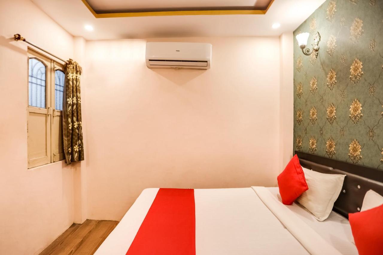 Spot On 45585 Hotel Aakash Ganga Varanasi Exterior photo