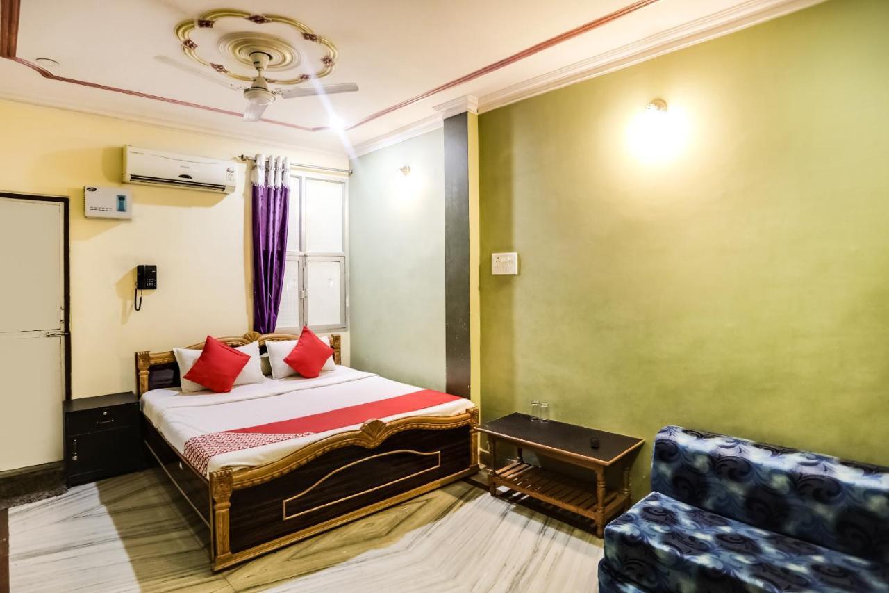 Spot On 45585 Hotel Aakash Ganga Varanasi Exterior photo