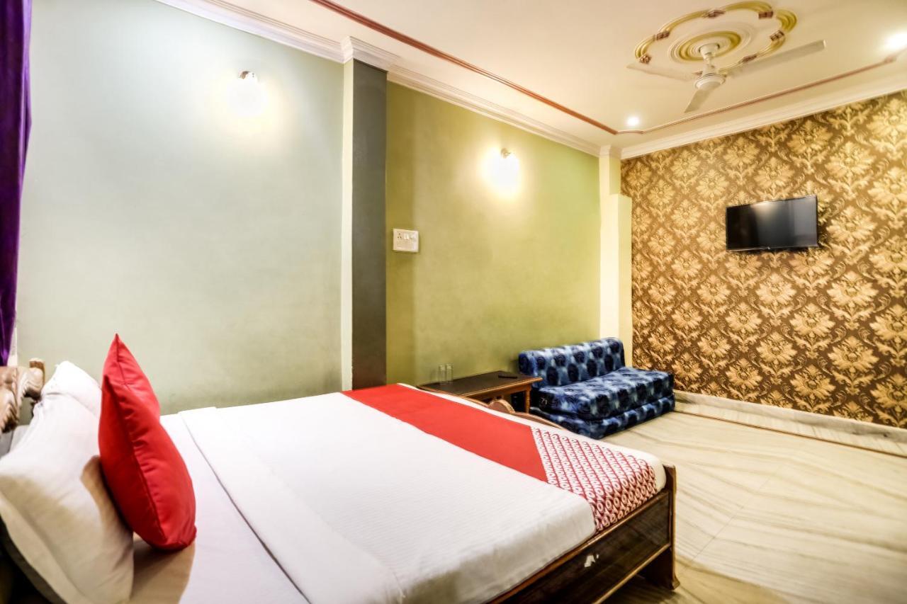 Spot On 45585 Hotel Aakash Ganga Varanasi Exterior photo